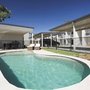 Oaks Aparthotel